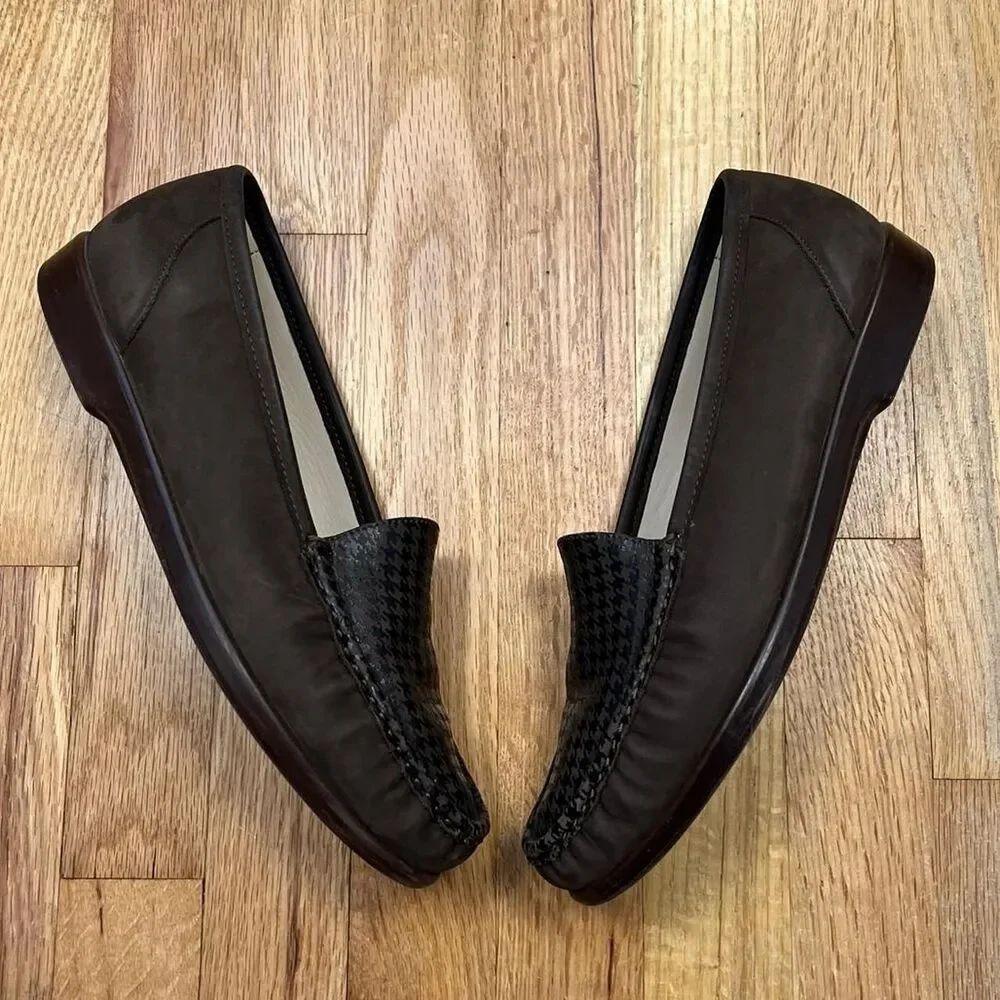 SAS vintage brown